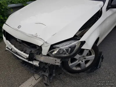 2016 Mercedes-Benz C 200 248KMWDDWF3HB0GF2 VIN:248KMWDDWF3HB0GF2