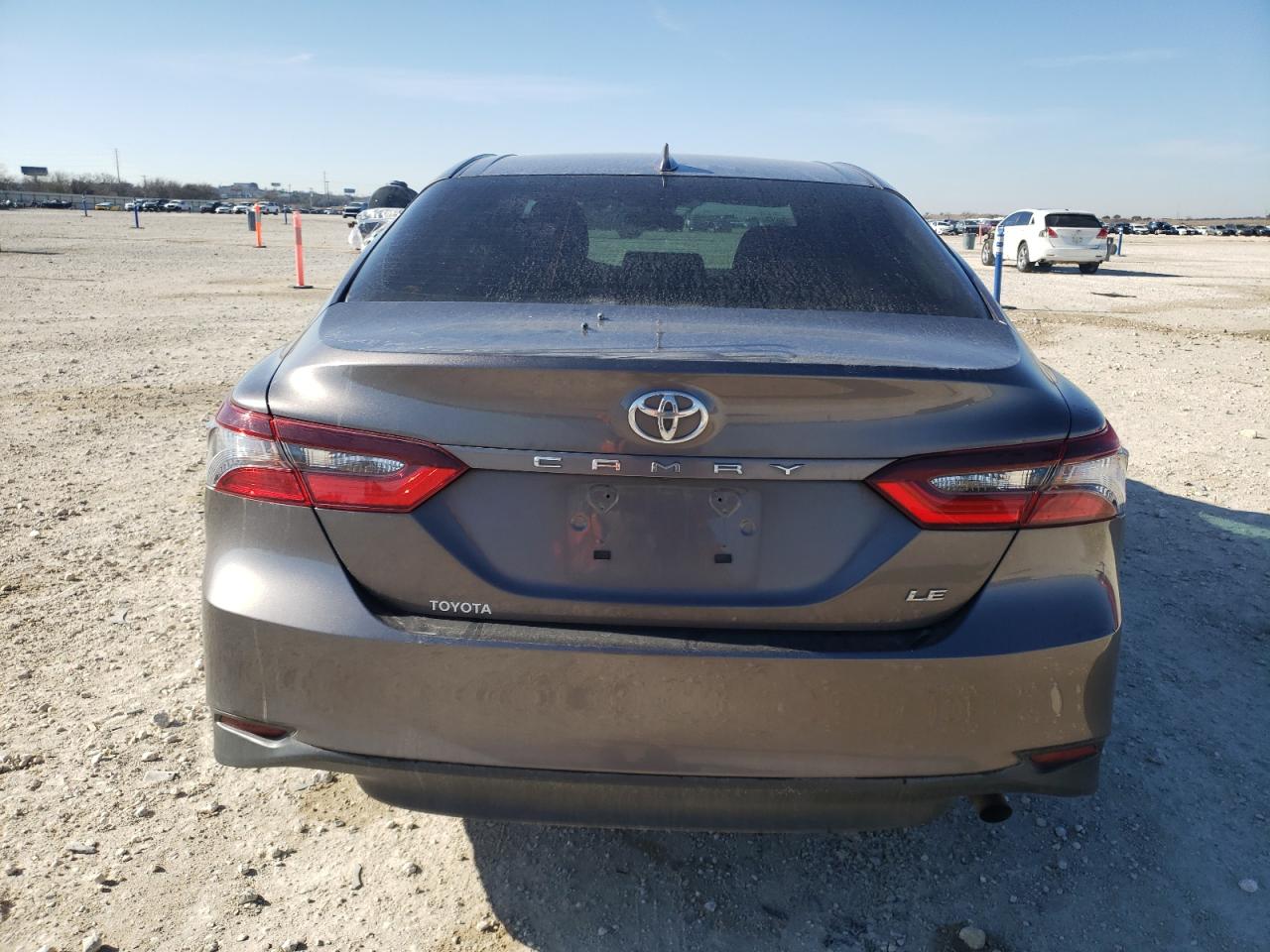 2022 TOYOTA CAMRY LE VIN:4T1C11AK0NU686634