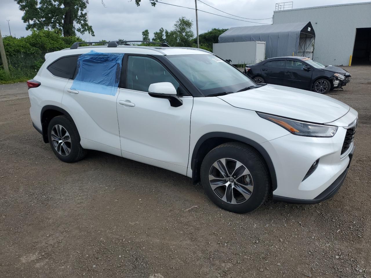 2022 TOYOTA HIGHLANDER XLE VIN:5TDGZRBH9NS199386