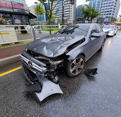 2018 Mercedes-Benz E 300 WDDZF4JB2JA299862 VIN:WDDZF4JB2JA299862