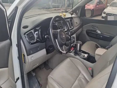 2016 Kia Carnival VIN: