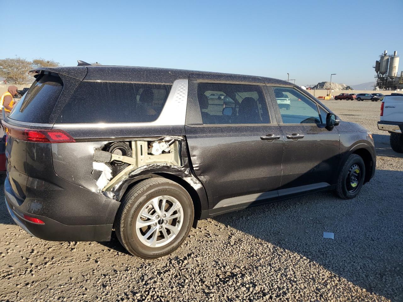 2024 KIA CARNIVAL LX VIN:KNDNB4H31R6441748