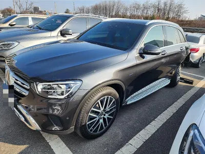 2021 Mercedes-Benz GLC 300 VIN:
