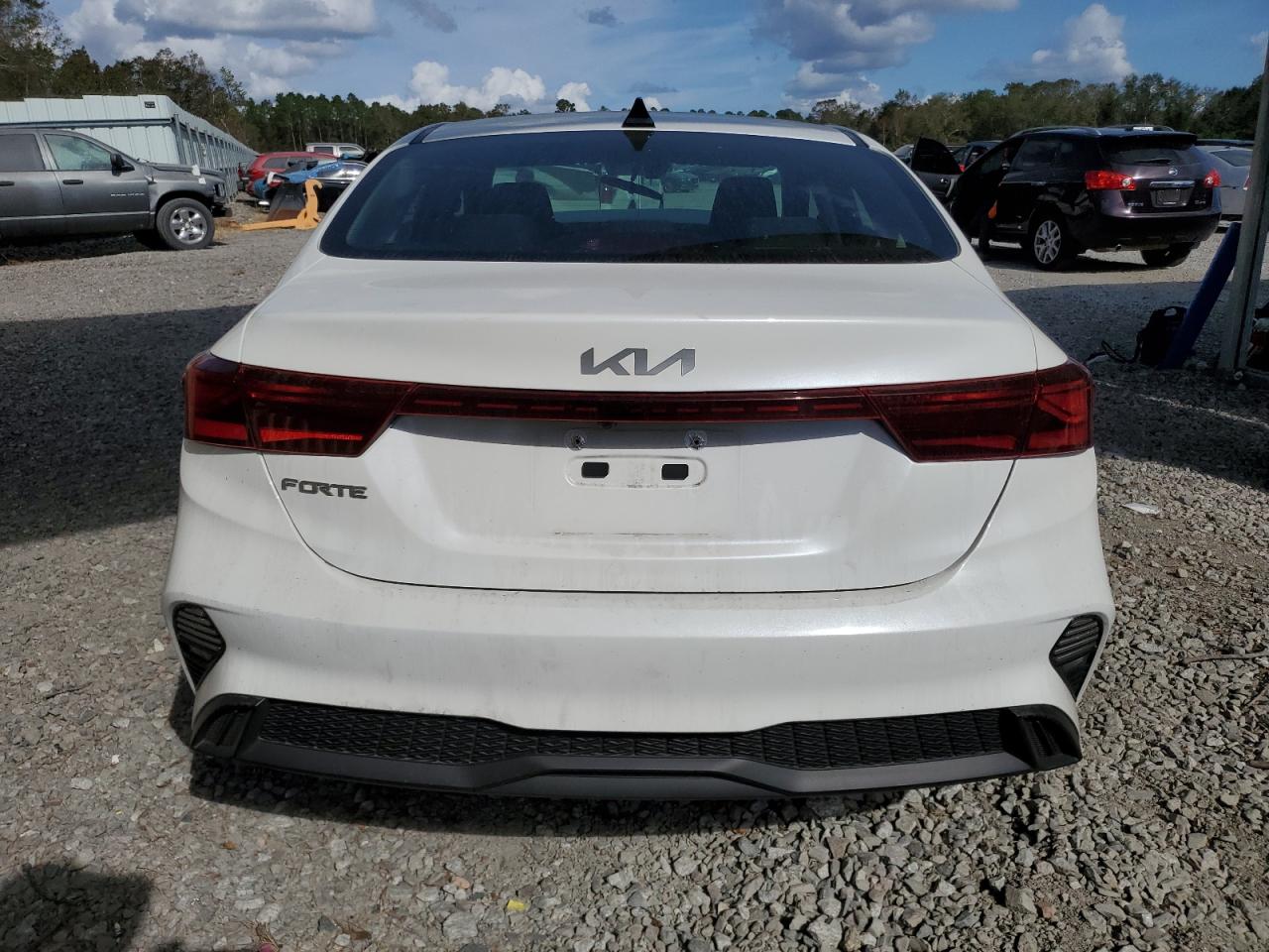 2024 KIA FORTE LX VIN:3KPF24AD9RE743841