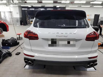 2015 Porsche Cayenne VIN: