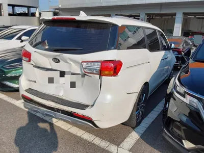 2015 Kia Carnival VIN: