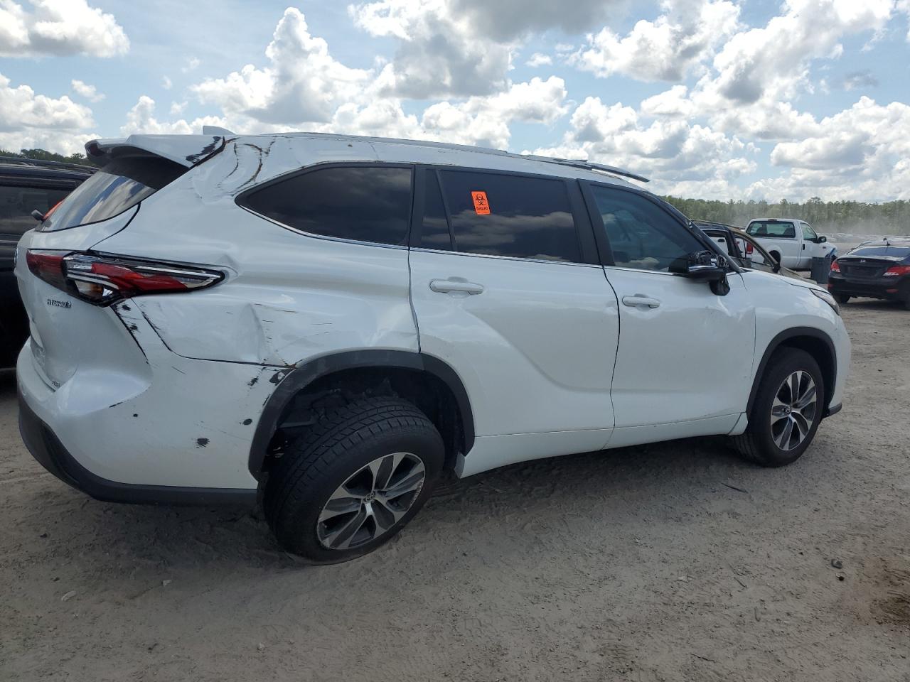 2023 TOYOTA HIGHLANDER HYBRID XLE VIN:5TDKARAH3PS019518