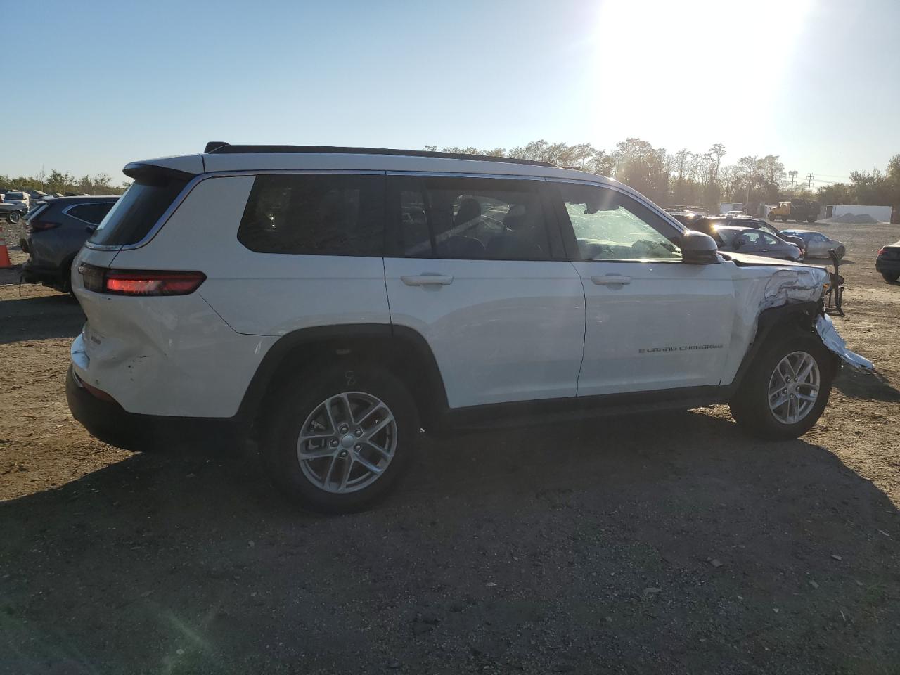 2024 JEEP GRAND CHEROKEE L LAREDO VIN:1C4RJKAG1R8537101