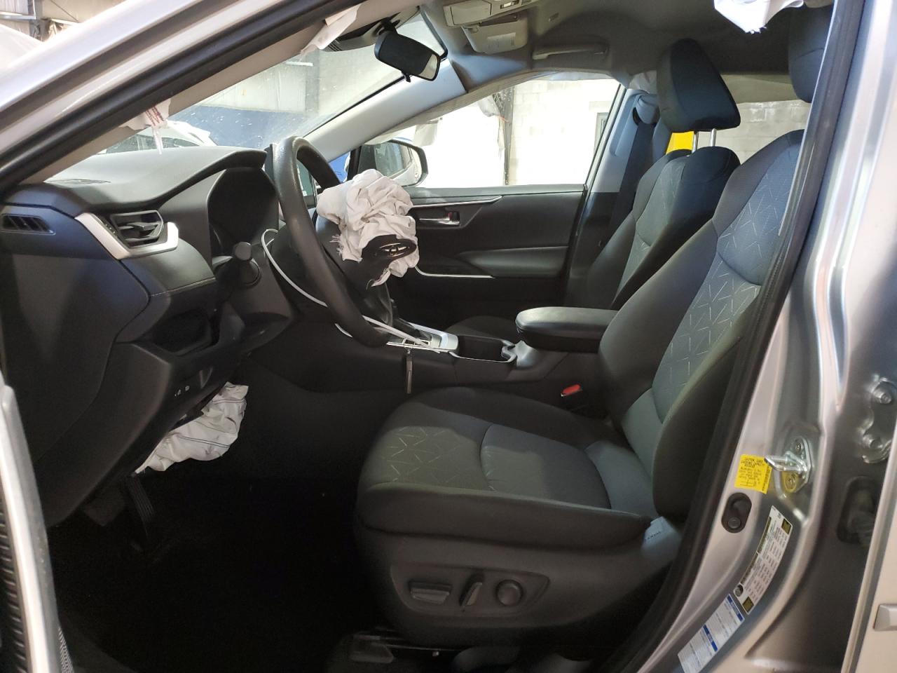 2023 TOYOTA RAV4 XLE VIN:2T3P1RFV3PC330628