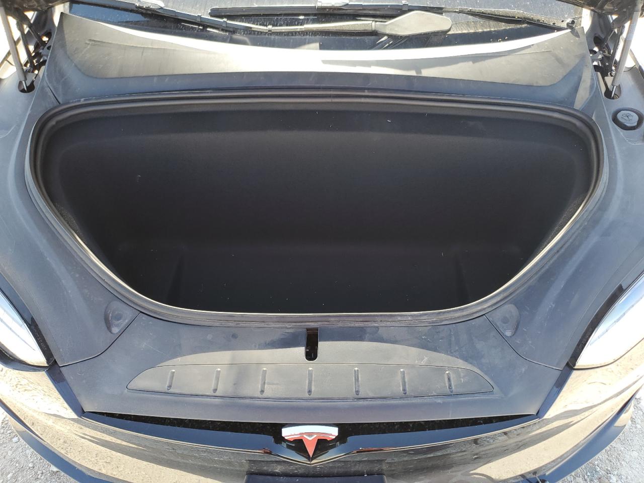 2023 TESLA MODEL X  VIN:7SAXCDE5XPF422163