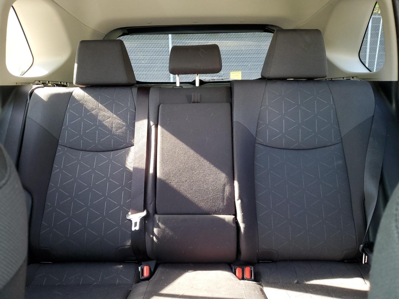 2022 TOYOTA RAV4 XLE VIN:JTMRWRFV3ND146082