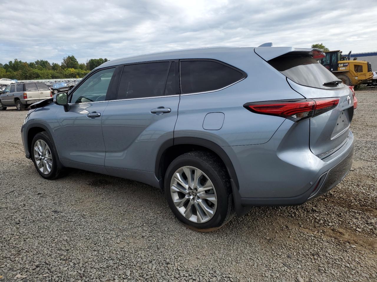 2022 TOYOTA HIGHLANDER LIMITED VIN:5TDDZRBH8NS183652