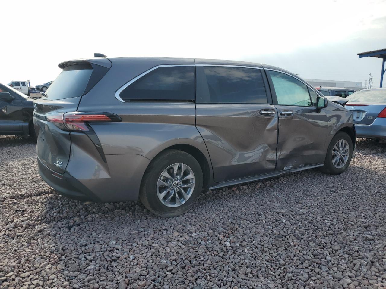 2022 TOYOTA SIENNA XLE VIN:WP0AA2A8XNS255297