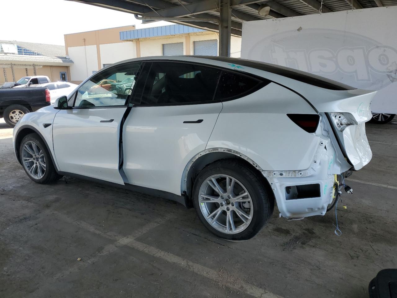 2022 TESLA MODEL Y  VIN:7SAYGDEE4NF493686