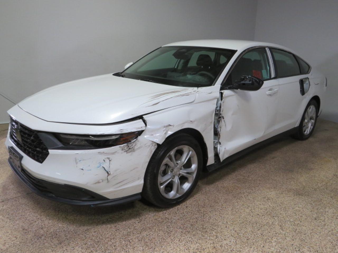 2024 HONDA ACCORD LX VIN:1HGCY1F25RA048851