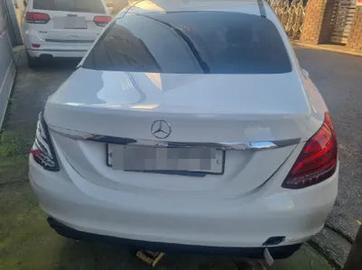 2018 Mercedes-Benz C 200 VIN: