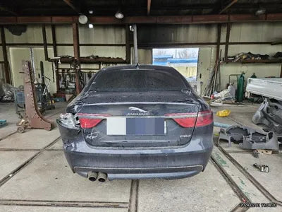 2016 Jaguar XF VIN:
