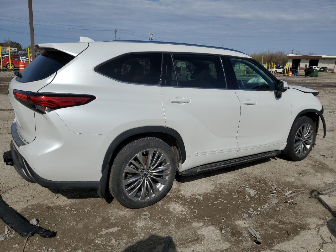 2022 TOYOTA HIGHLANDER PLATINUM VIN:5TDFZRBH0NS207760
