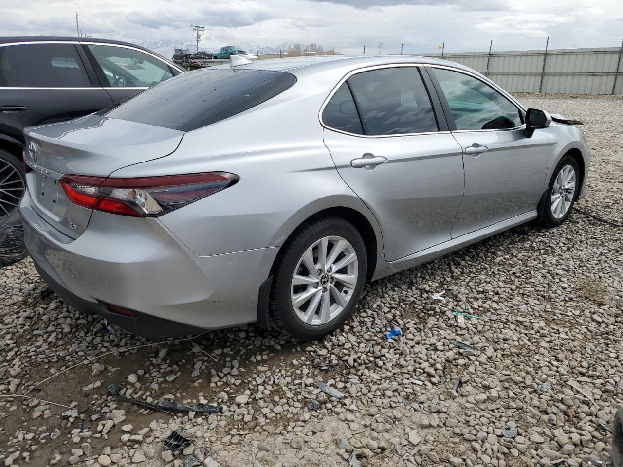 2022 TOYOTA CAMRY LE VIN:4T1C11AKXNU637974