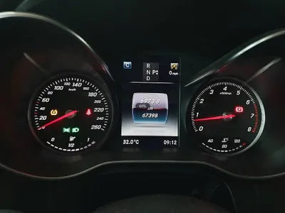 2016 Mercedes-Benz C 200 VIN: