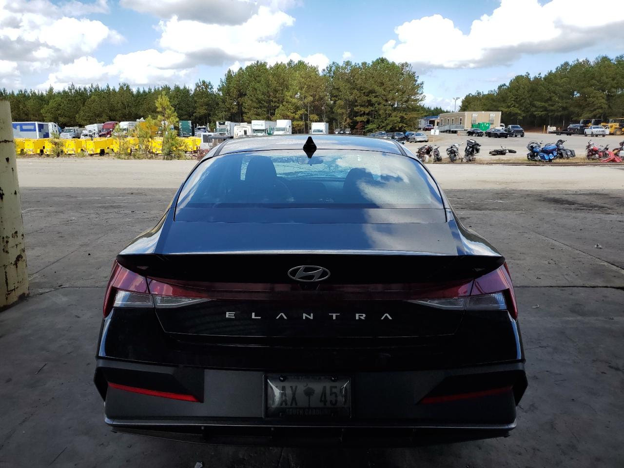 2024 HYUNDAI ELANTRA SEL VIN:KMHLM4DG1RU635651