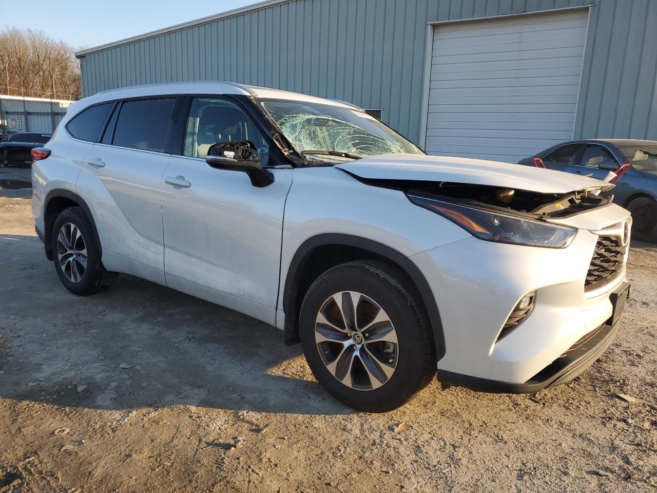 2022 TOYOTA HIGHLANDER XLE VIN:5TDGZRBH0NS246319