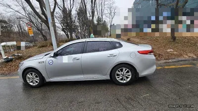 2016 Kia K5 KNAGU416BGA053303 VIN:KNAGU416BGA053303