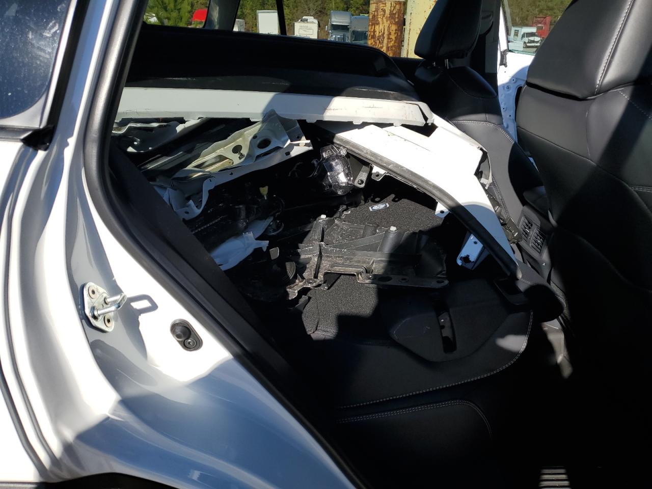 2024 TOYOTA RAV4 XLE PREMIUM VIN:2T3C1RFV2RW346609
