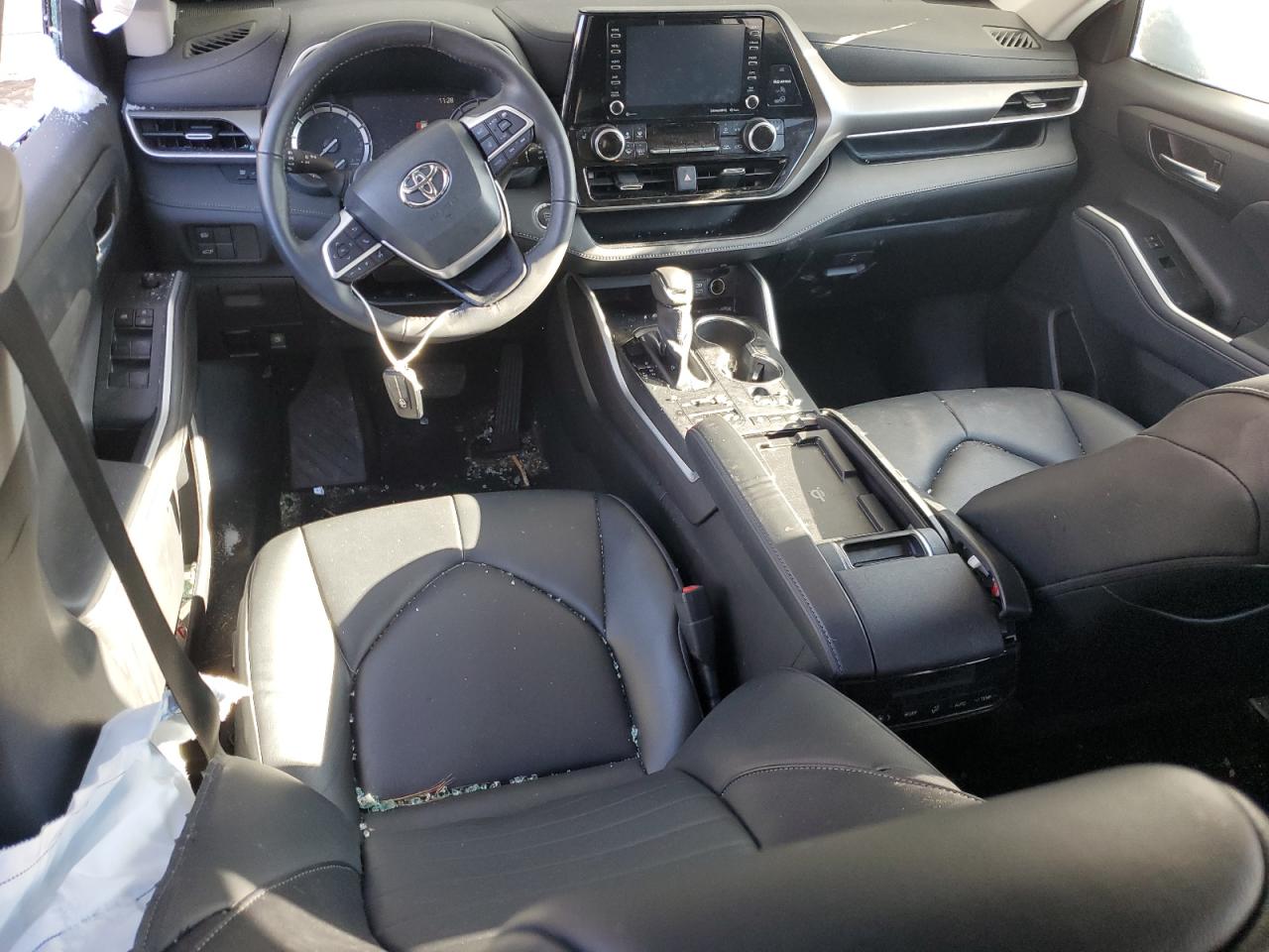 2022 TOYOTA HIGHLANDER XLE VIN:5TDGZRBH3NS252647