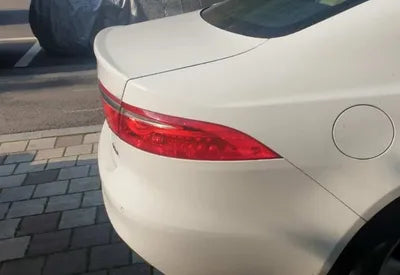 2016 Jaguar XF VIN: