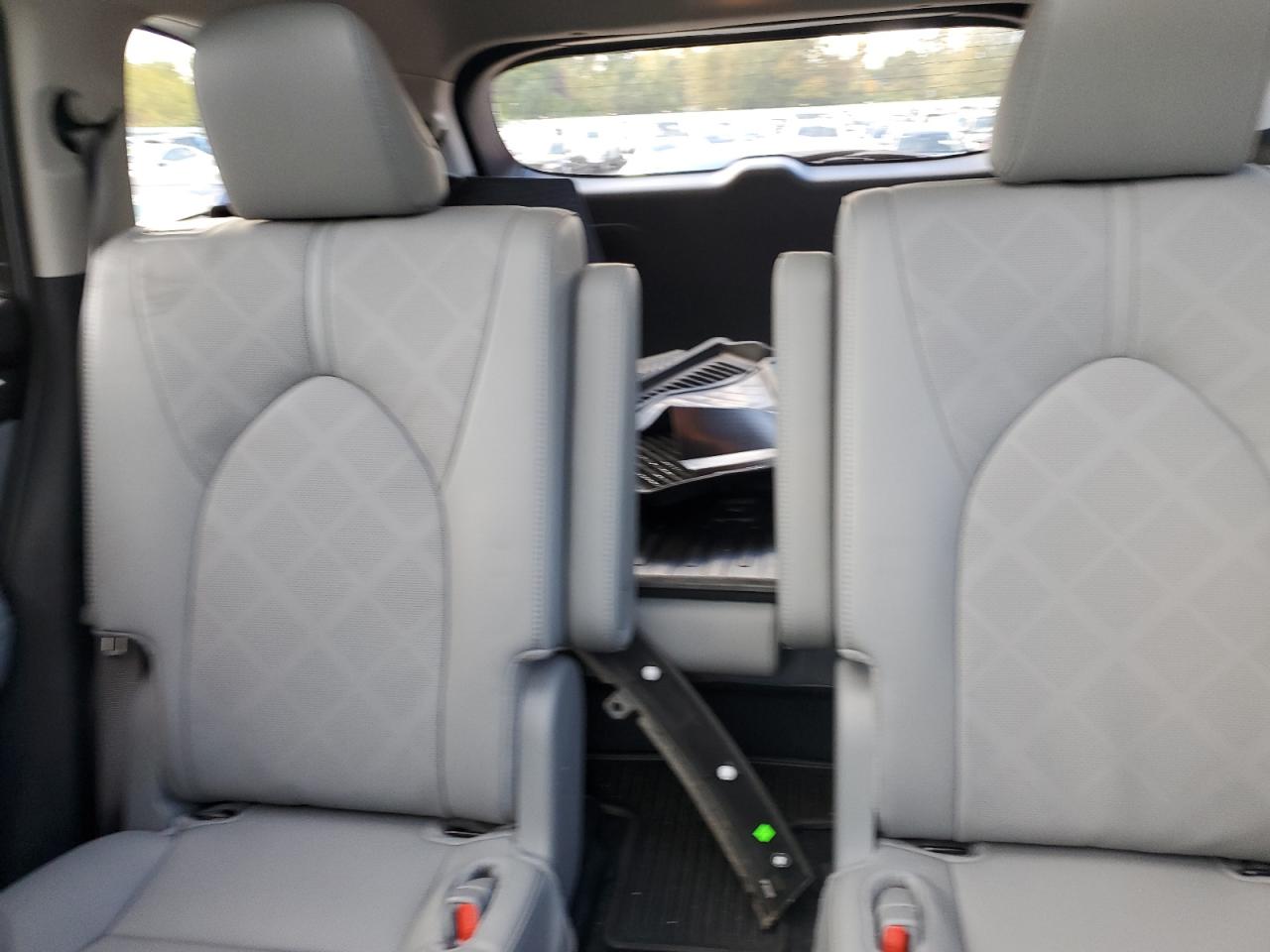 2024 TOYOTA HIGHLANDER LE VIN:5TDKDRBH4RS566094