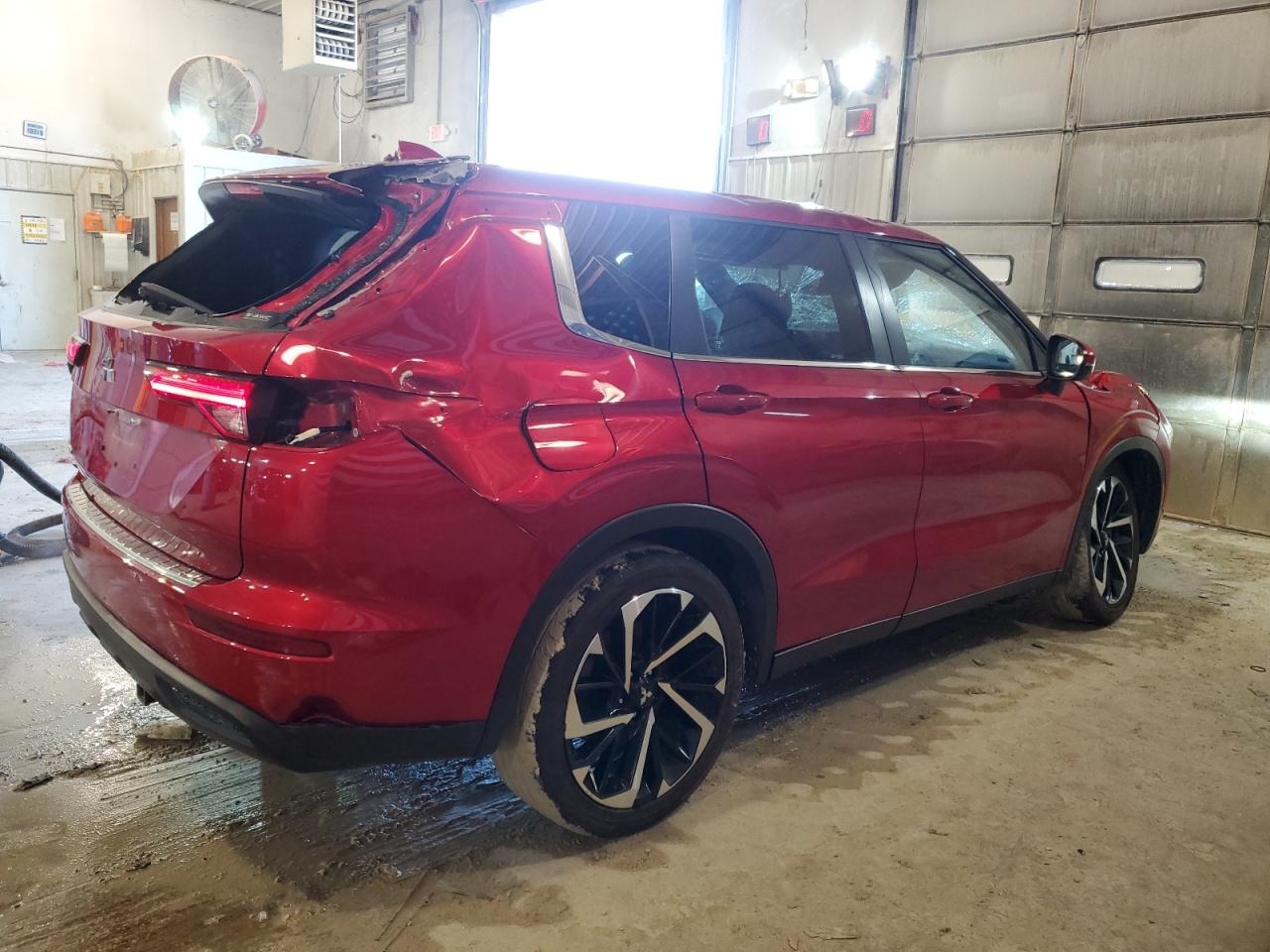 2022 MITSUBISHI OUTLANDER ES VIN:JA4J4TA80NZ048013