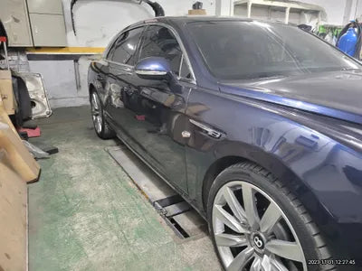 2016 Bentley Flying Spur SCBEL53W3GC056083 VIN:SCBEL53W3GC056083