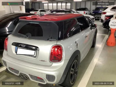 2021 MINI Cooper WMWXY9101M2N84698 VIN:WMWXY9101M2N84698