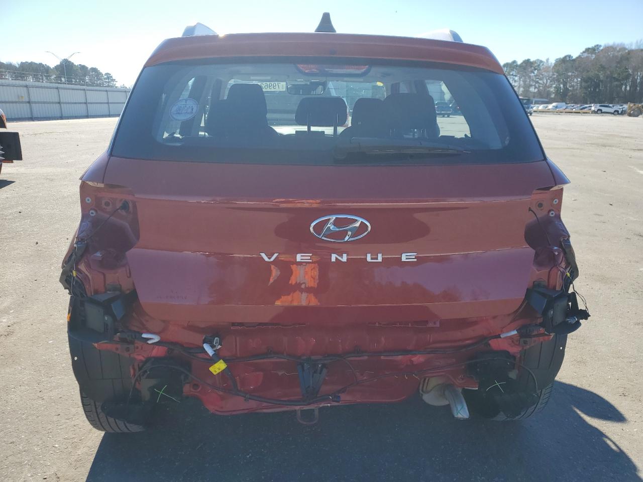 2022 HYUNDAI VENUE SEL VIN:KMHRC8A39NU180984