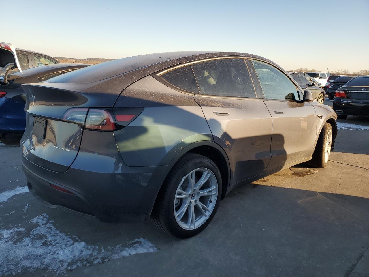 2023 TESLA MODEL Y  VIN:7SAYGDEE8PA169513