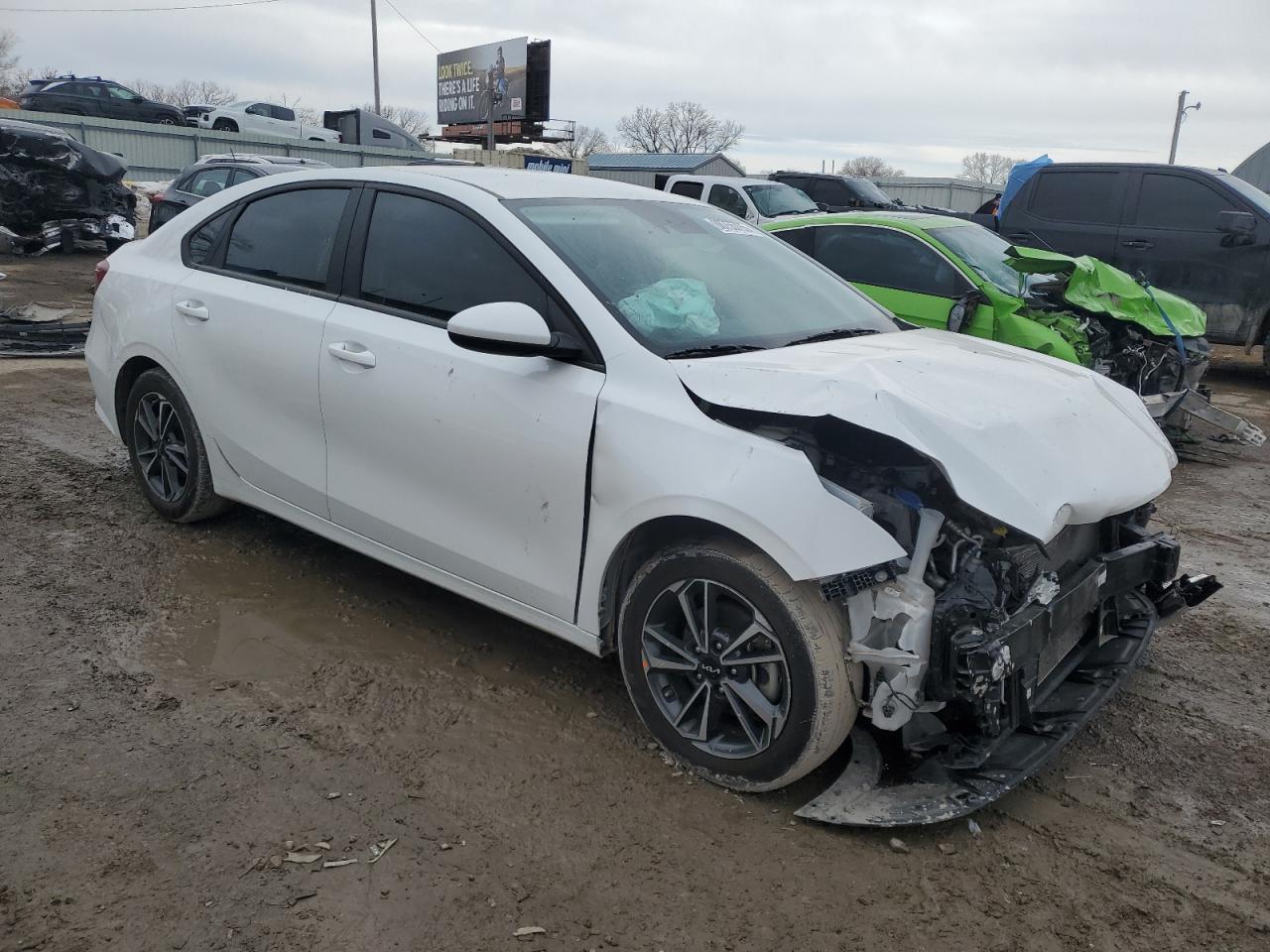2023 KIA FORTE LX VIN:3KPF24AD1PE574105