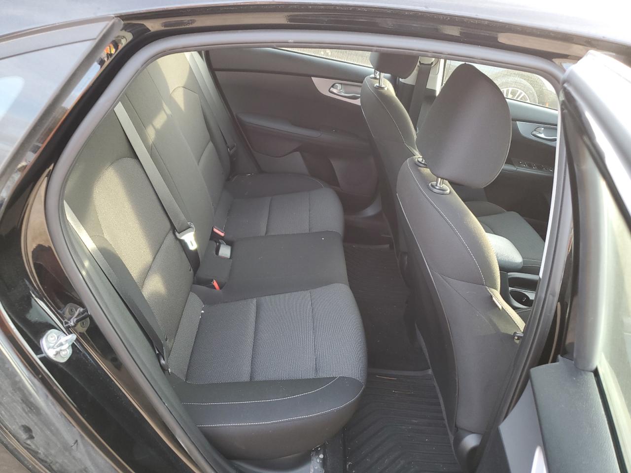 2023 KIA FORTE LX VIN:3KPF24AD8PE555485