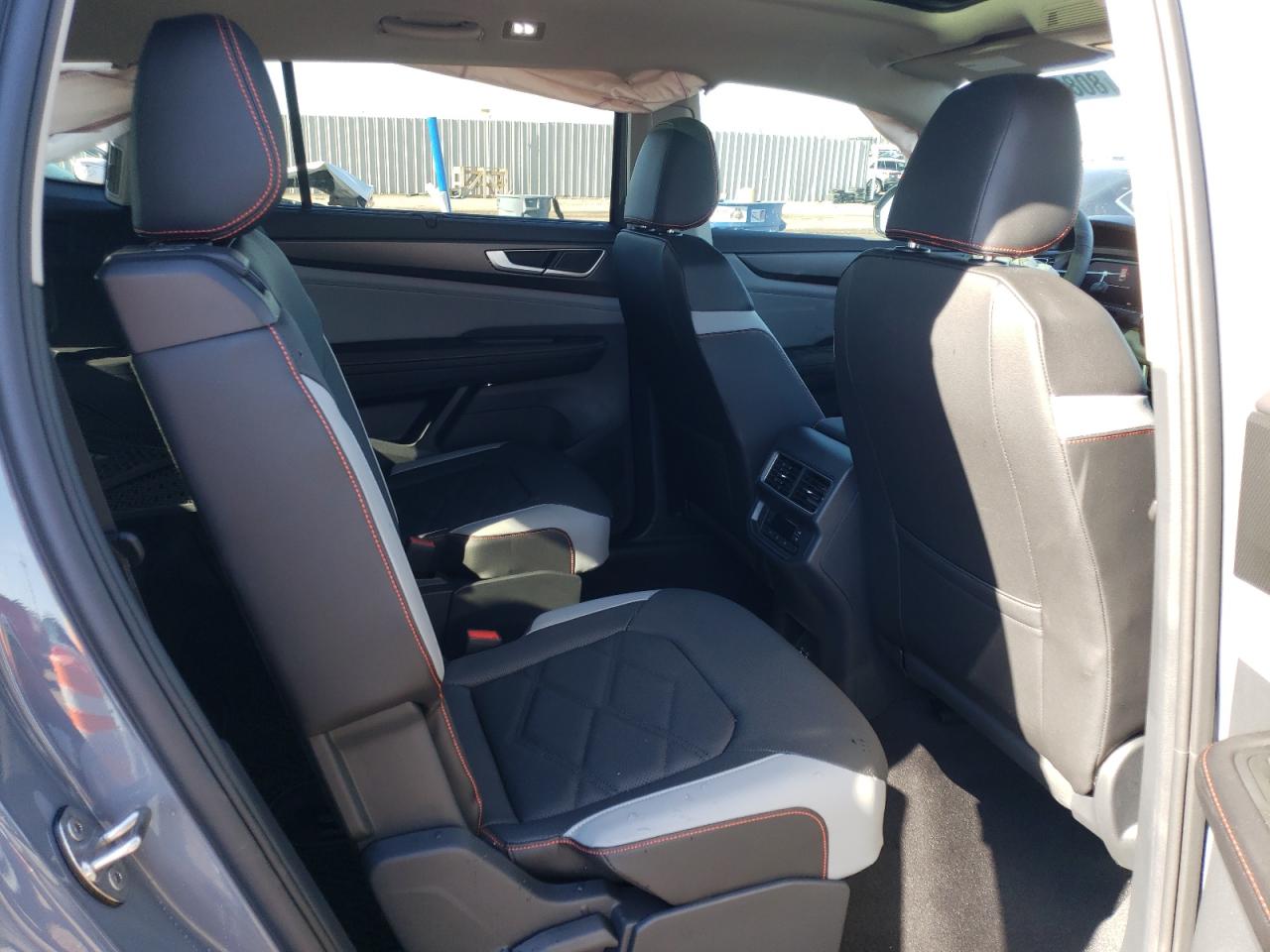 2024 VOLKSWAGEN ATLAS PEAK EDITION SEL VIN:1V2GR2CAXRC620689