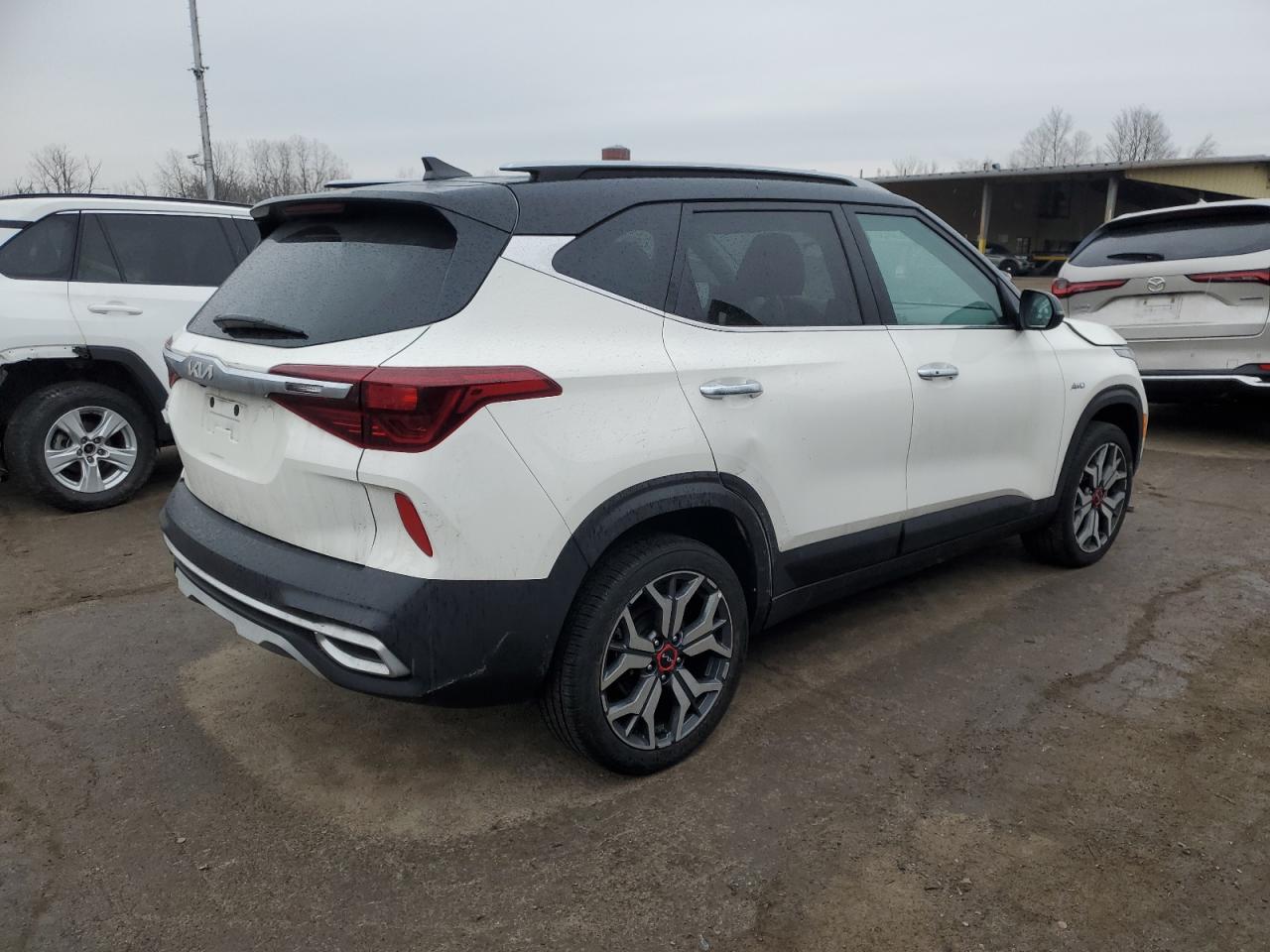 2022 KIA SELTOS SX VIN:KNDETCA23N7299979