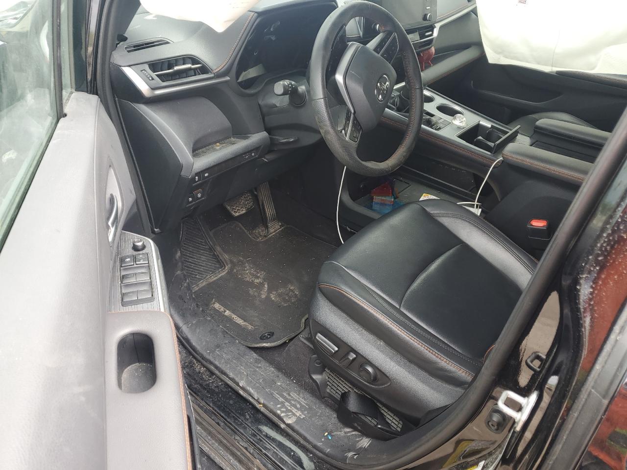 2022 TOYOTA SIENNA XSE VIN:5TDXRKEC1NS076141