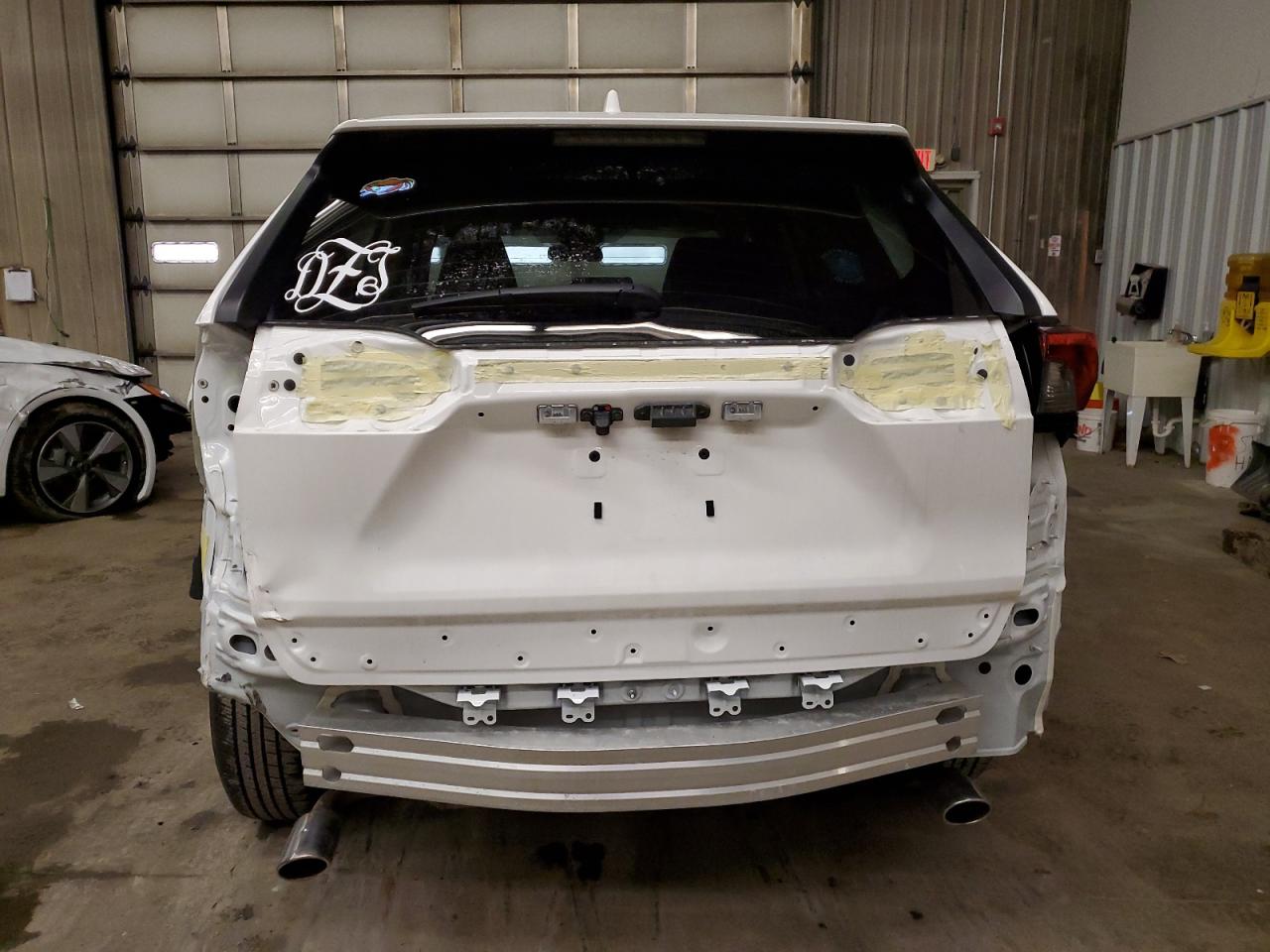 2022 TOYOTA RAV4 XLE VIN:2T3W1RFV9NC208428