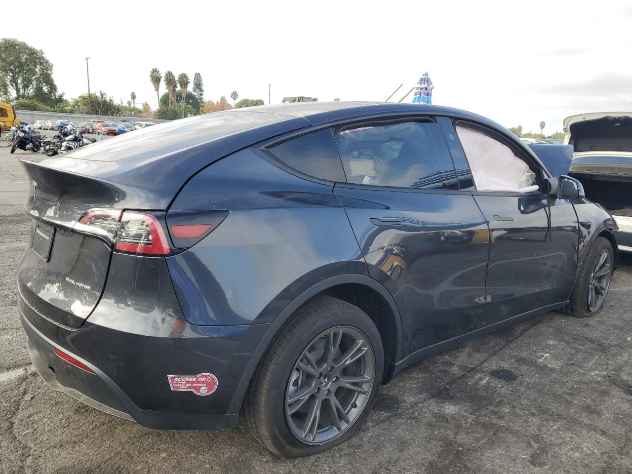 2024 TESLA MODEL Y  VIN:7SAYGDEE4RF104941