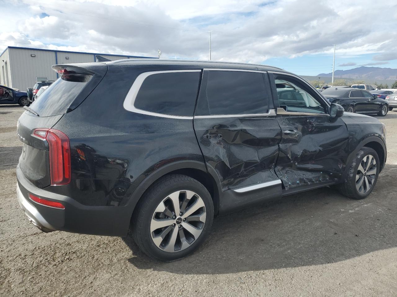 2022 KIA TELLURIDE S VIN:5XYP6DHCXNG249393