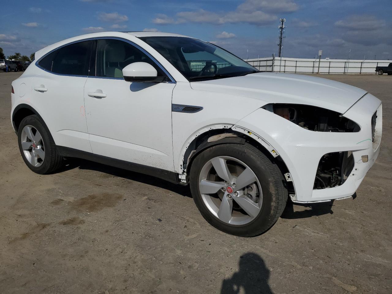 2022 JAGUAR E-PACE SE VIN:SADFP2FX2N1029401