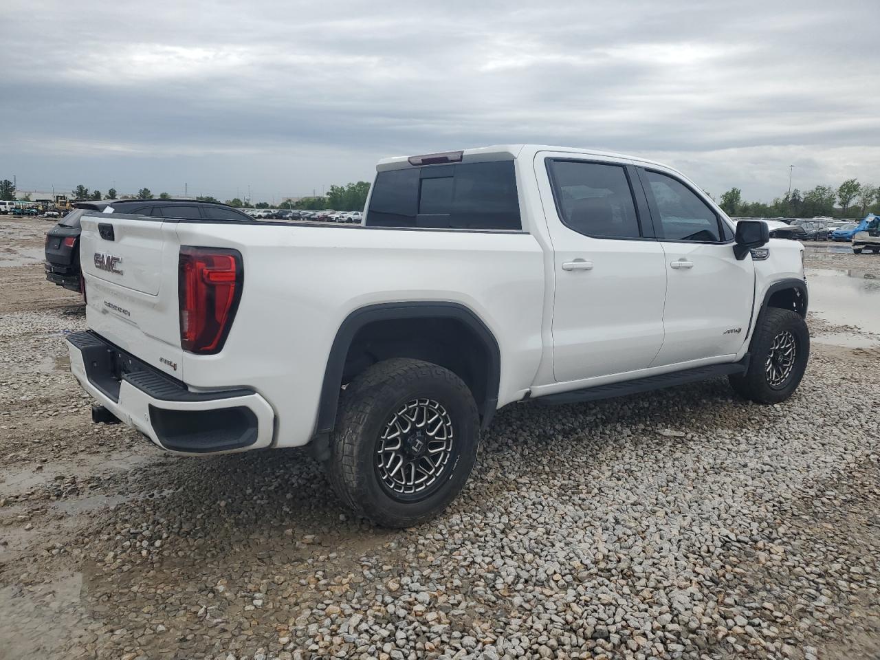 2022 GMC SIERRA K1500 AT4 VIN:3GTPUEEL1NG569431