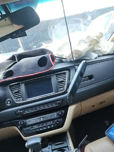 2017 Kia Carnival VIN: