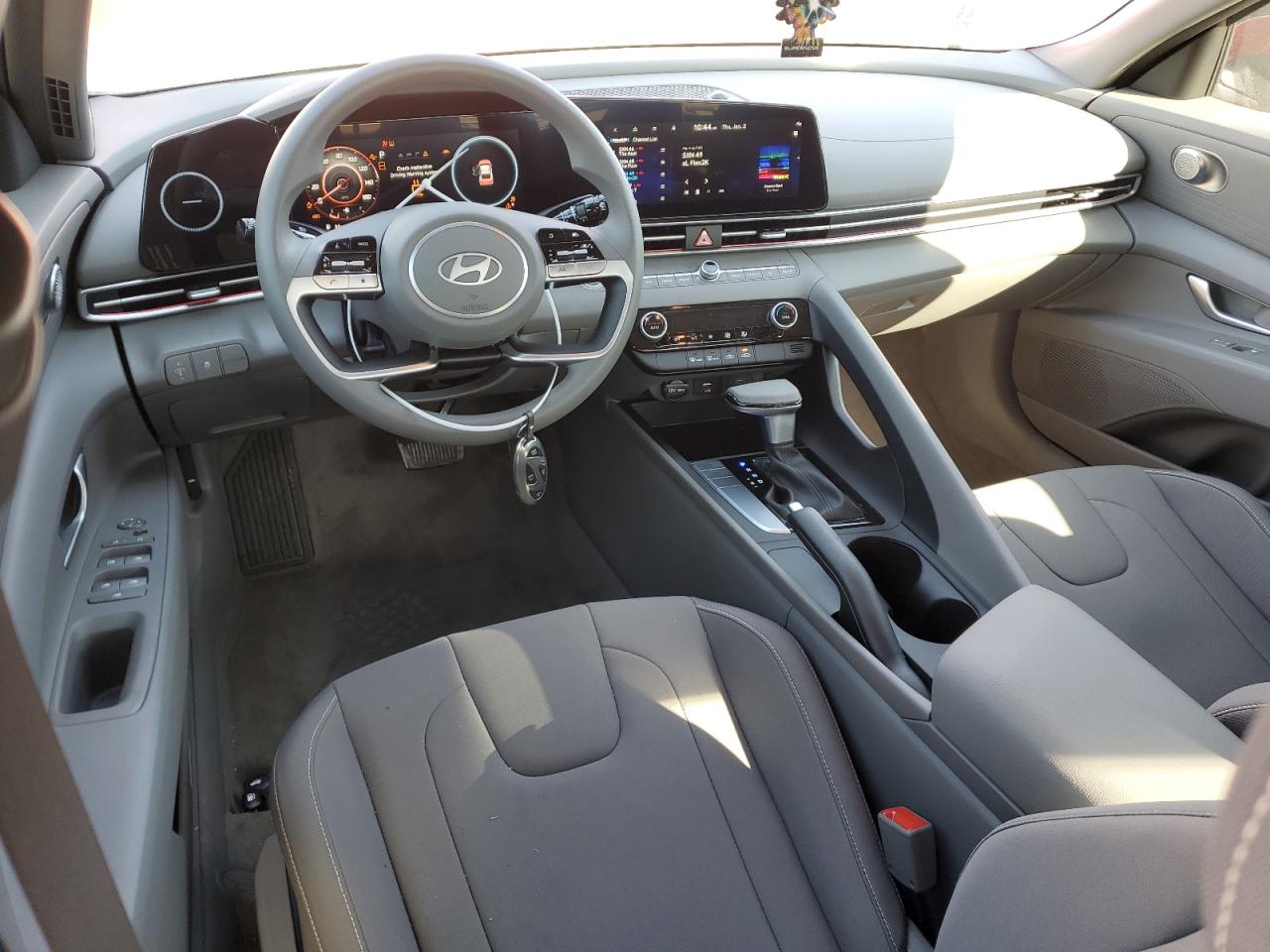 2024 HYUNDAI ELANTRA SEL VIN:KMHLM4DG6RU838132