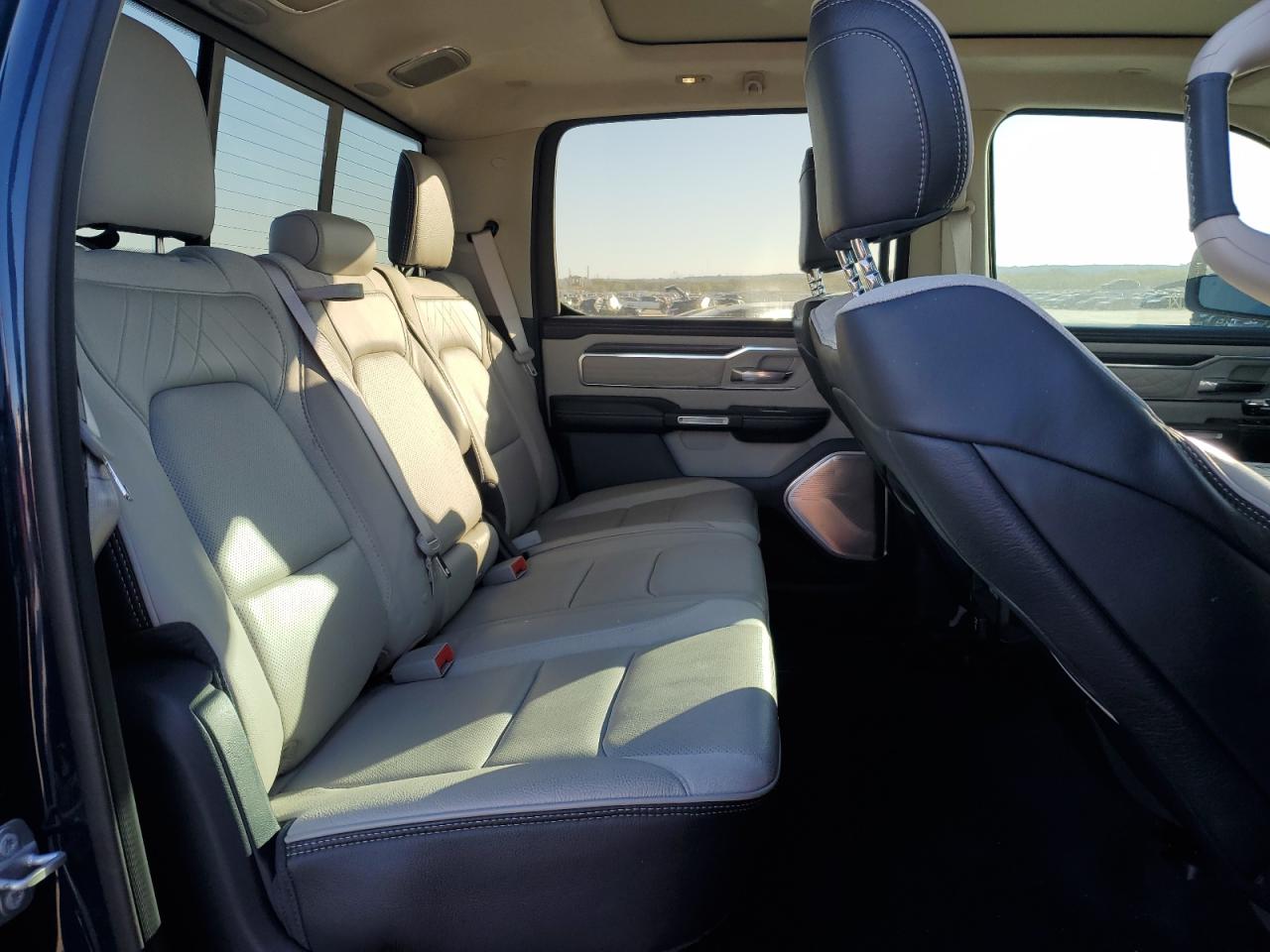 2022 RAM 1500 LIMITED VIN:1C6SRFHTXNN216813