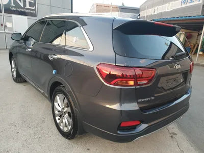 2018 Kia Sorento KNAPS81BBJA401739 VIN:KNAPS81BBJA401739